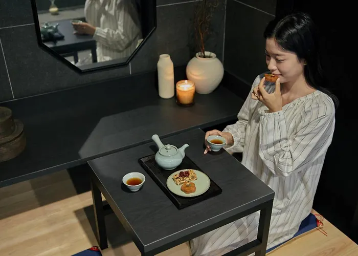 Insadong By Anook Hotel *